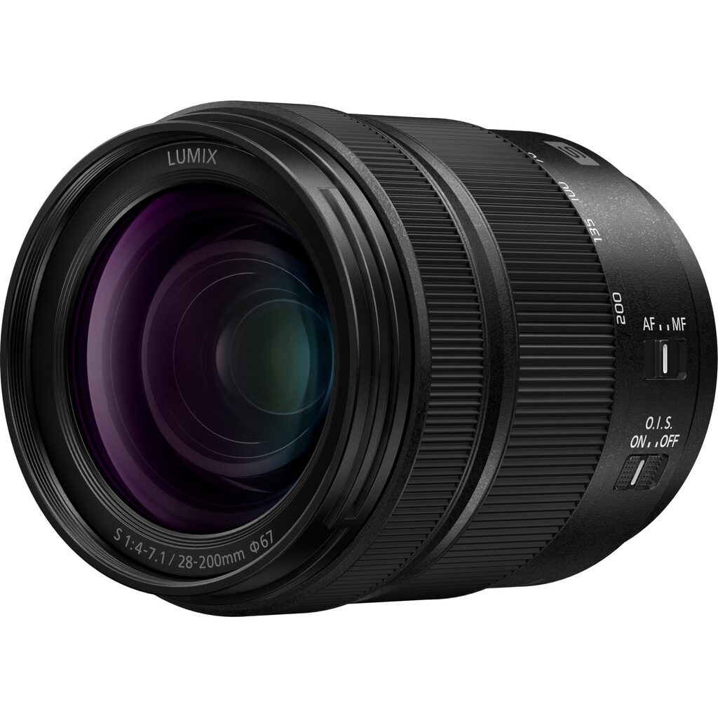Ušetrite 200€ pri kúpe fotoaparátov LUMIX S a vybraných objektívov v sade 35 Panasonic S-R28200 LUMIX S zoom objektív (rozsah 28-200 mm, F4-7,1, MACRO O.I.S., maximálne zväčšenie 0,5x)