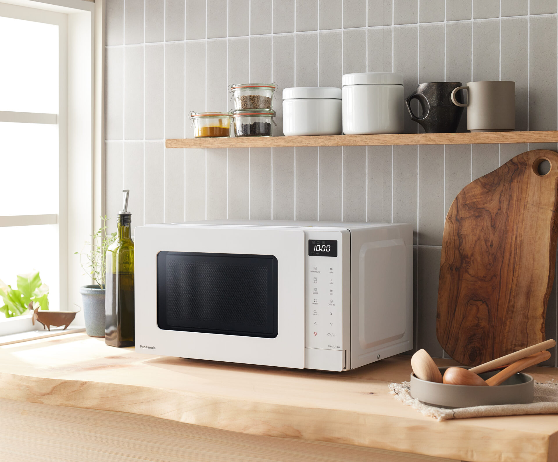 Panasonic NN-GT21QWEPG NN GT21QW compact side EPG