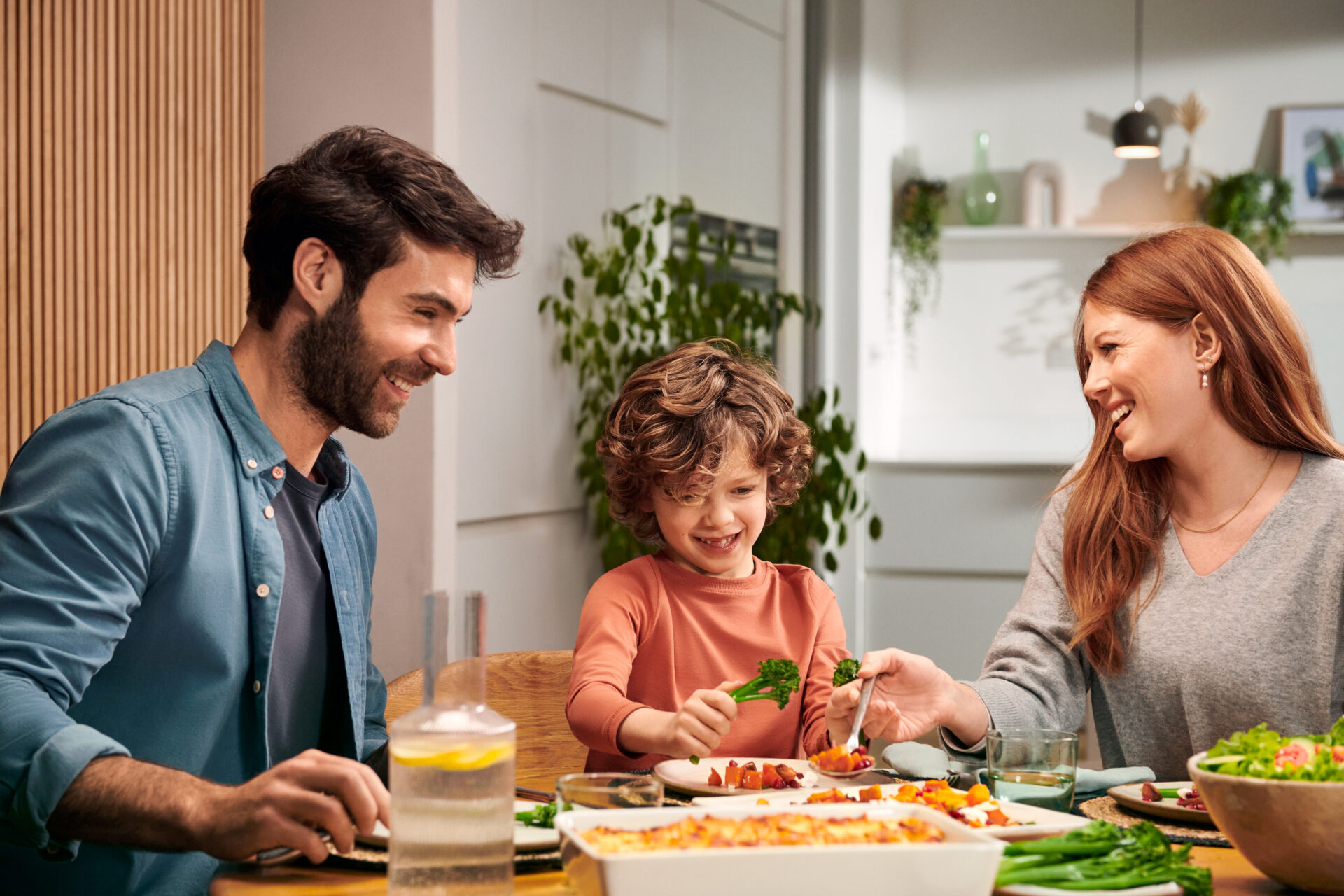 Panasonic NF-CC500NXE Panasonic AF Air Fryer General lifestyle image 2024 unlimited rights 19