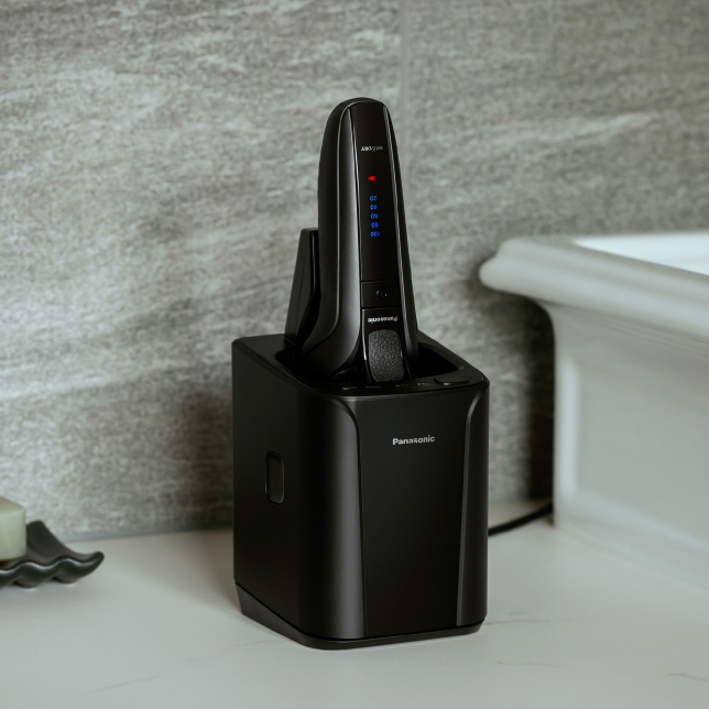 Automatyczna stacja czyszcząca i ładująca