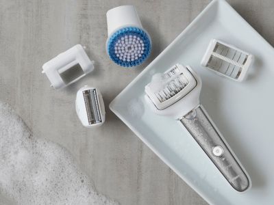 Panasonic ES-EL9A-S503 Panasonic ES-EL9A epilátor s 8 nástavcami pre starostlivosť o celé telo (pohyblivá hlava, 60 pinzet, 3 rýchlosti, mokré/suché), biela a strieborná 45 Panasonic ES-EL9A-S503 EL9A gallery 09